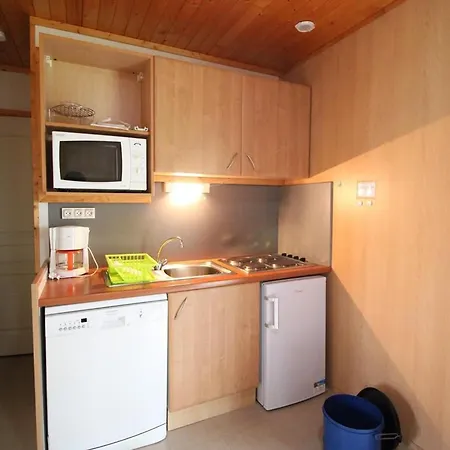 Chalet Cosy Au Coeur De Salers, Proche Randonnees Et Base Nautique, Avec Terrasse Et Equipements Confortables - Fr-1-742-430 * Salers