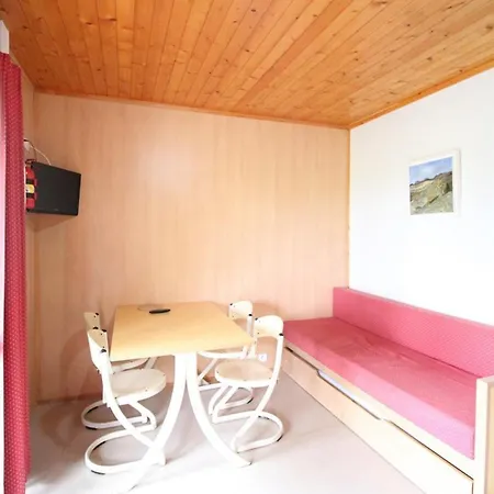 Hébergement de vacances Chalet Cosy Au Coeur De Salers, Proche Randonnees Et Base Nautique, Avec Terrasse Et Equipements Confortables - Fr-1-742-430